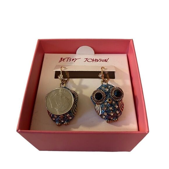 Betsey Johnson Sparkly Blue Pave Crystal & Antiqued Gold Toned Owl Leverbacks - Picture 8 of 8